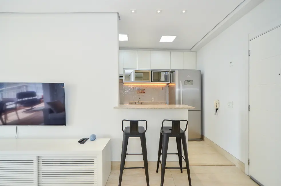 Foto 2 de Apartamento com 2 quartos à venda, 68m2 em Pinheiros, São Paulo - SP