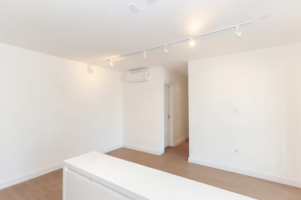 Foto 9 de Apartamento com 2 quartos à venda, 65m2 em Jardim das Acácias, São Paulo - SP