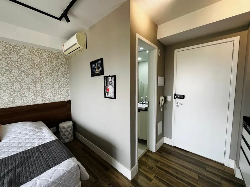 Foto 3 de Apartamento com 1 quarto à venda, 26m2 em Campo Belo, São Paulo - SP