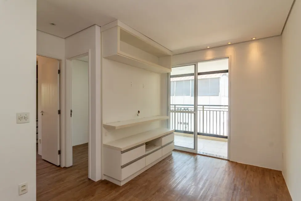 Foto 3 de Apartamento com 2 quartos à venda, 56m2 em Moema, São Paulo - SP