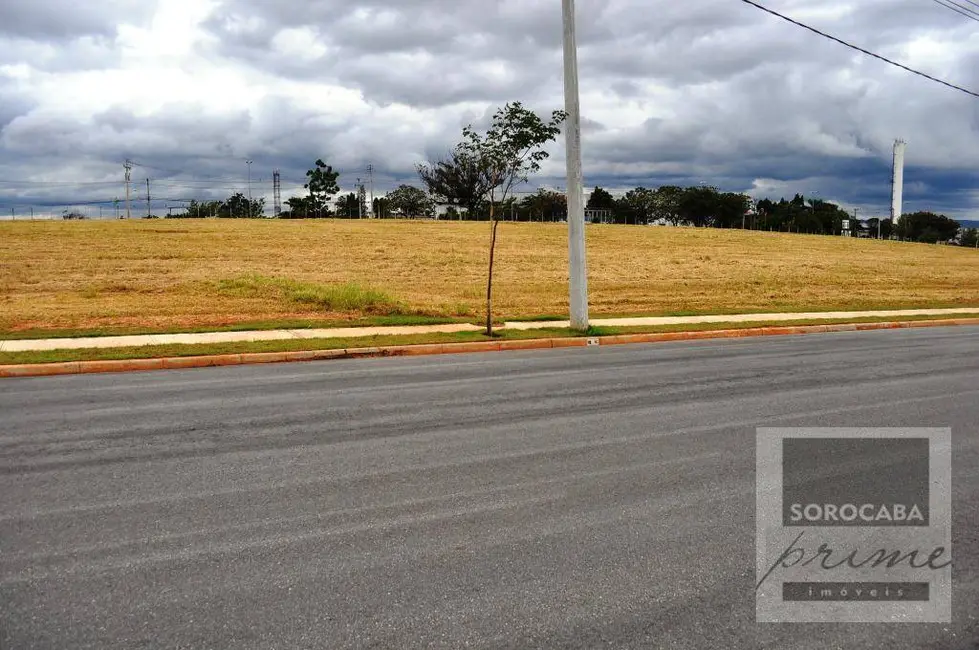 Foto 1 de Terreno / Lote à venda, 1000m2 em Sorocaba - SP