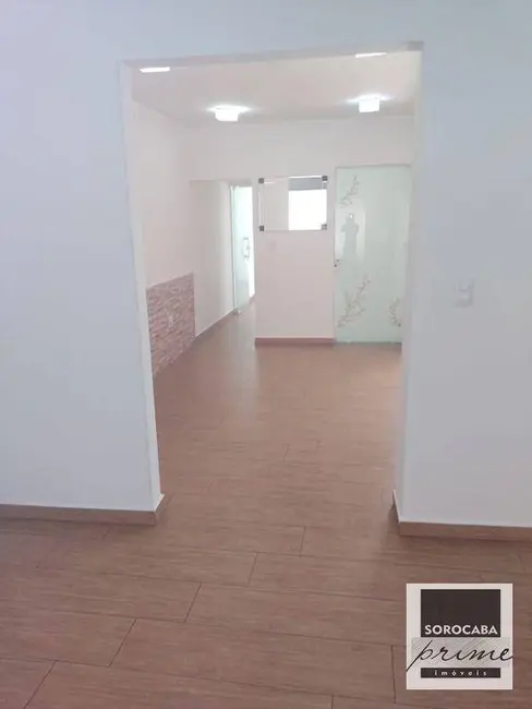 Casa com 2 quartos à venda, 150m2 em Centro, Sorocaba - SP - imagem 4 Foto 4 de Casa com 2 quartos à venda, 150m2 em Centro, Sorocaba - SP