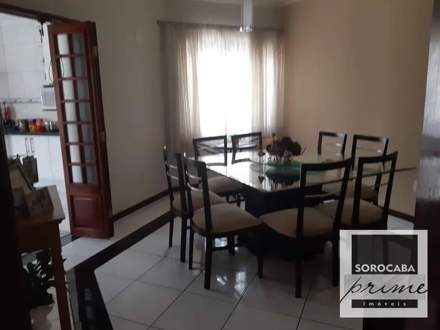Sobrado com 3 quartos à venda, 250m2 em Jardim São Paulo, Sorocaba - SP - imagem 6 Foto 6 de Sobrado com 3 quartos à venda, 250m2 em Jardim São Paulo, Sorocaba - SP