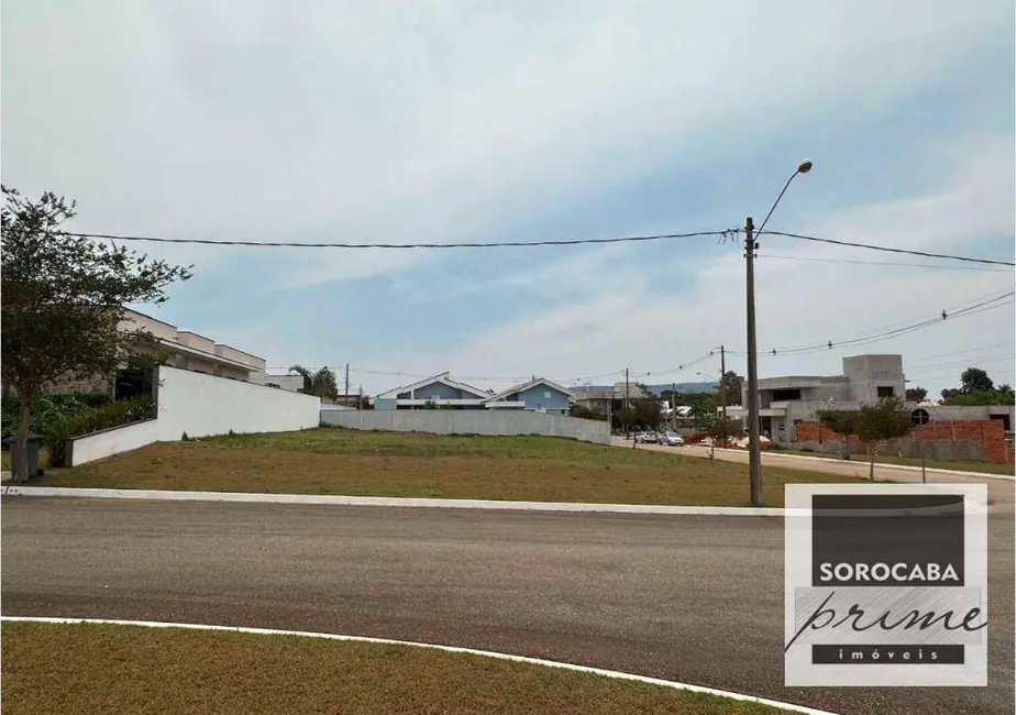 Foto 1 de Terreno / Lote à venda, 1027m2 em Aracoiaba Da Serra - SP