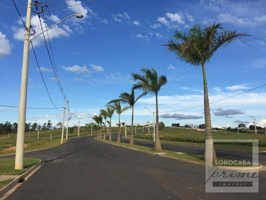 Foto 1 de Terreno / Lote à venda, 250m2 em Salto De Pirapora - SP