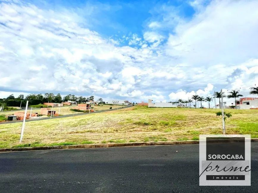 Foto 2 de Terreno / Lote à venda, 250m2 em Salto De Pirapora - SP