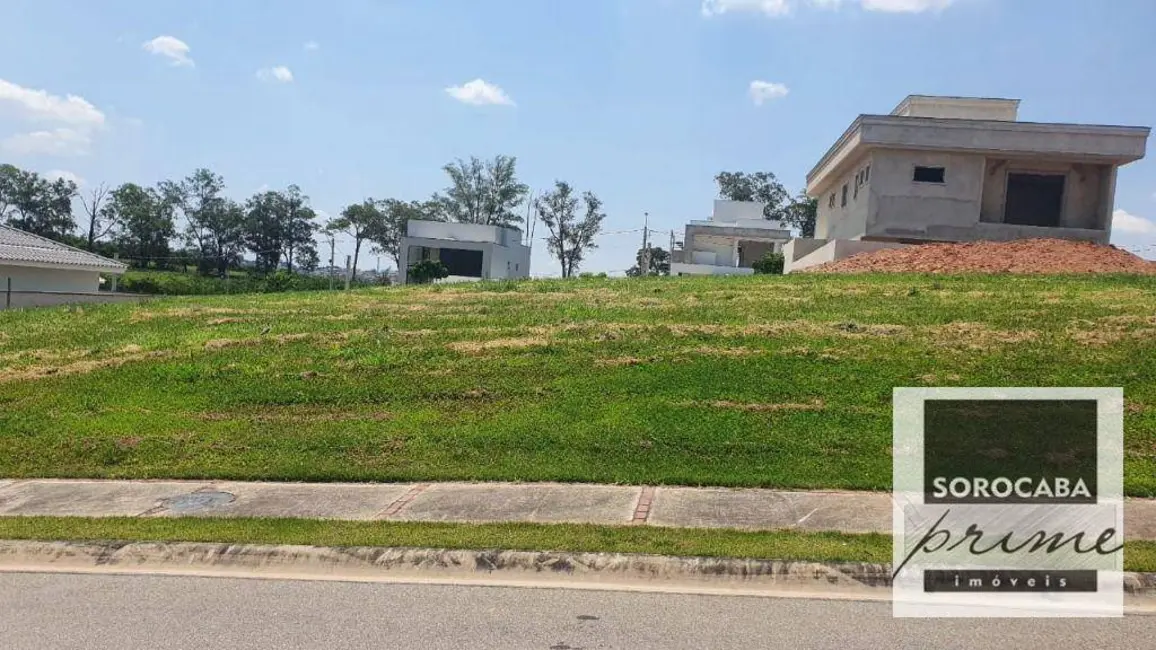 Foto 1 de Terreno / Lote à venda, 333m2 em Votorantim - SP
