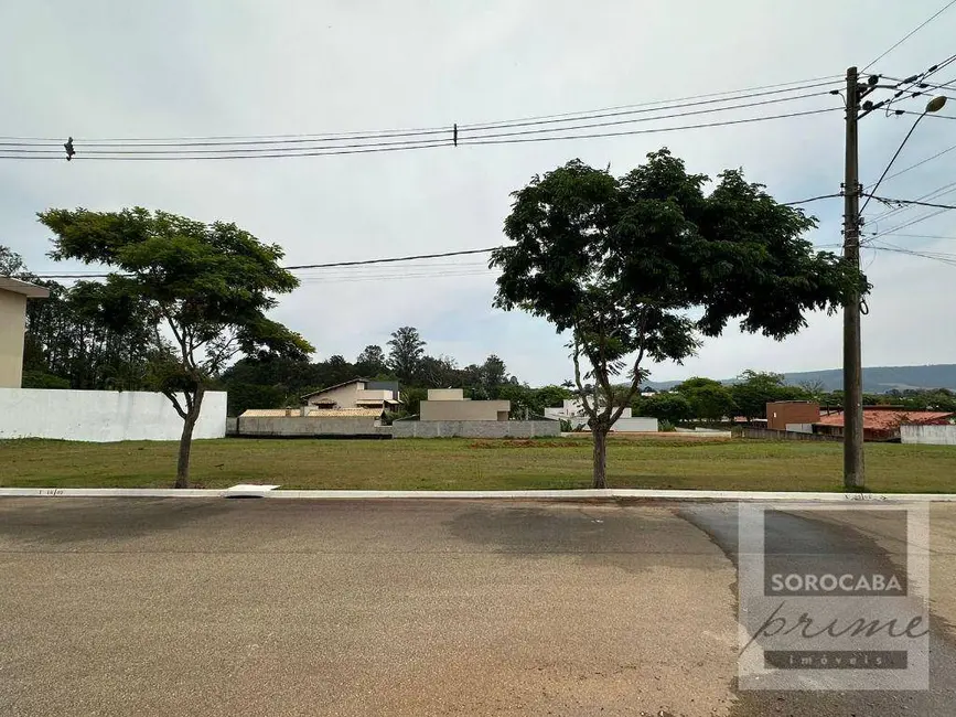 Foto 3 de Terreno / Lote à venda, 720m2 em Aracoiaba Da Serra - SP