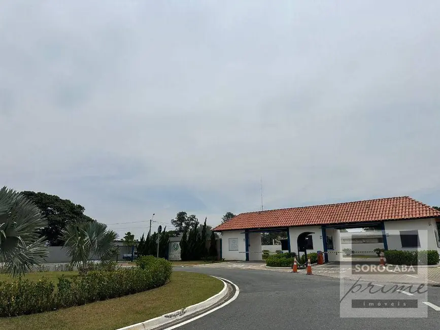 Foto 1 de Terreno / Lote à venda, 1000m2 em Aracoiaba Da Serra - SP