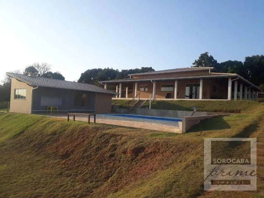 Foto 4 de Chácara com 3 quartos à venda, 2100m2 em Centro, Salto De Pirapora - SP