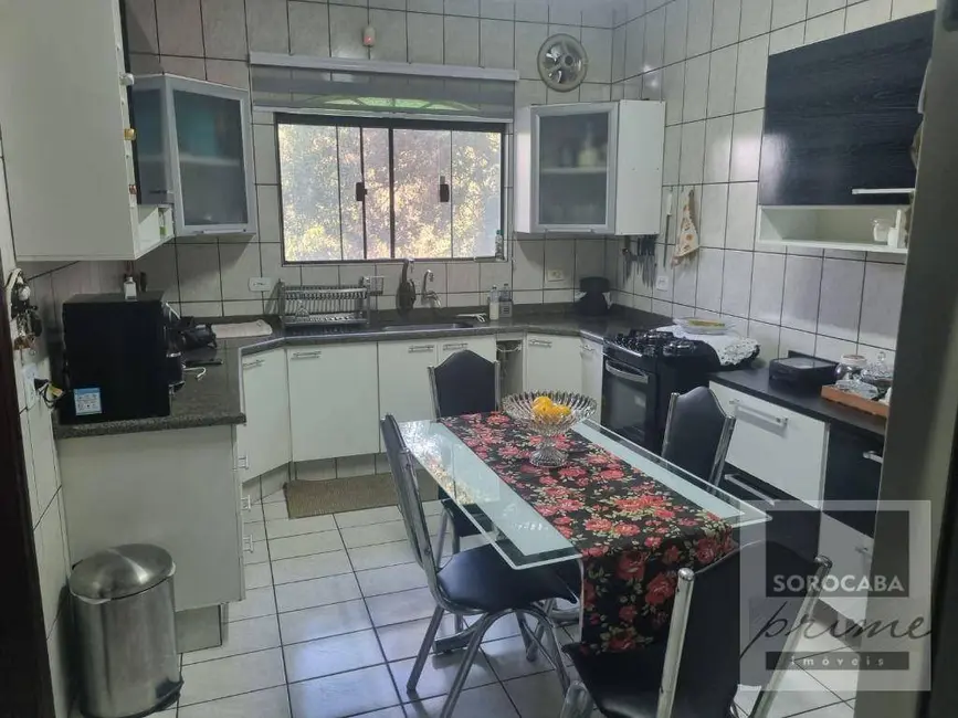 Sobrado com 3 quartos à venda, 251m2 em Mairinque - SP - imagem 9 Foto 9 de Sobrado com 3 quartos à venda, 251m2 em Mairinque - SP