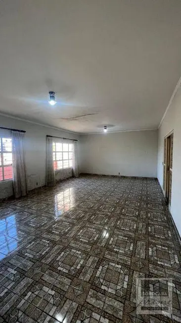 Foto 1 de Sobrado com 2 quartos à venda e para alugar, 302m2 em Vila Trujillo, Sorocaba - SP