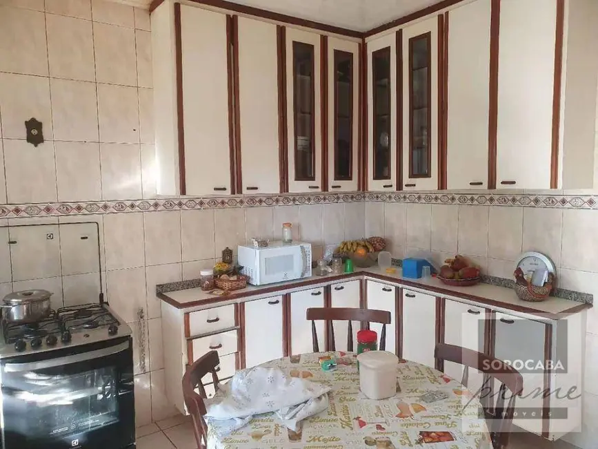 Chácara com 3 quartos à venda, 4000m2 em Recanto dos Juritis, Sorocaba - SP - imagem 4 Foto 4 de Chácara com 3 quartos à venda, 4000m2 em Recanto dos Juritis, Sorocaba - SP