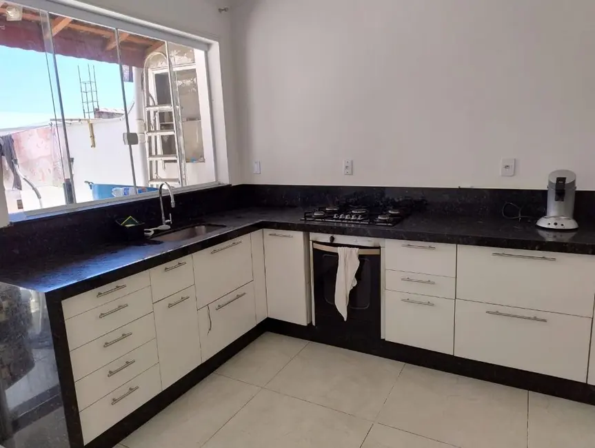 Foto 2 de Casa com 3 quartos à venda, 175m2 em Jardim Tropical, Sorocaba - SP