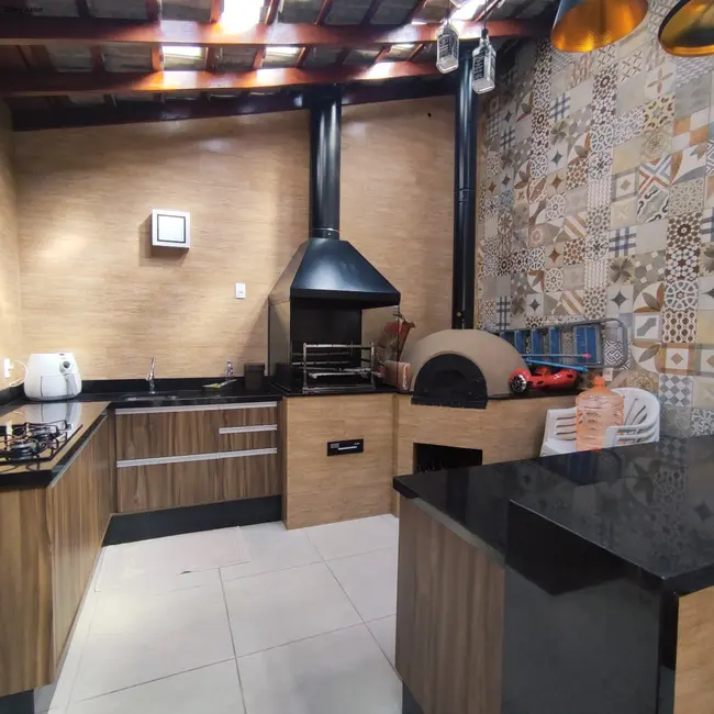 Casa com 2 quartos à venda, 216m2 em Jardim Marambaia, Jundiai - SP - imagem 2 Foto 2 de Casa com 2 quartos à venda, 216m2 em Jardim Marambaia, Jundiai - SP