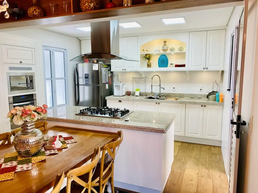 Casa de Condomínio com 3 quartos à venda, 200m2 em Jardim Ermida I, Jundiai - SP - imagem 4 Foto 4 de Casa de Condomínio com 3 quartos à venda, 200m2 em Jardim Ermida I, Jundiai - SP