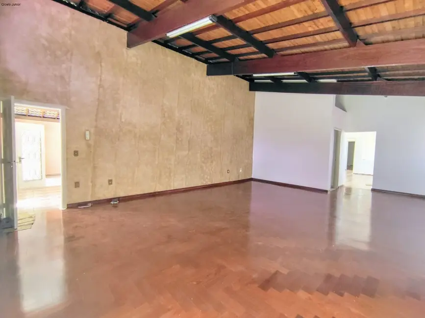 Foto 1 de Casa com 4 quartos à venda e para alugar, 490m2 em Jardim das Samambaias, Jundiai - SP