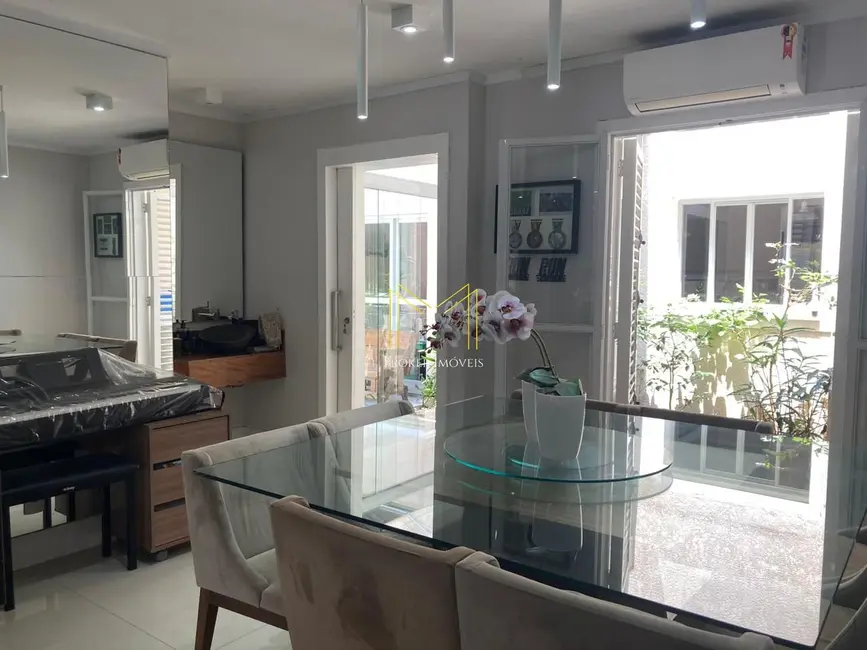 Foto 1 de Casa com 3 quartos à venda, 211m2 em Indianópolis, São Paulo - SP