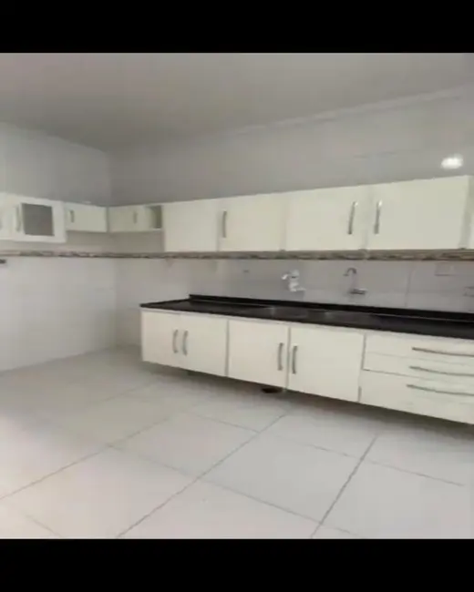 Sala Comercial com 4 quartos para alugar, 240m2 em Rio Vermelho, Salvador - BA - imagem 8 Foto 8 de Sala Comercial com 4 quartos para alugar, 240m2 em Rio Vermelho, Salvador - BA