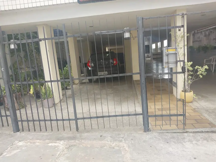Foto 2 de Apartamento com 2 quartos para alugar, 66m2 em Garcia, Salvador - BA