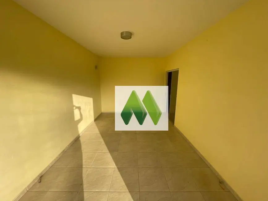 Casa com 3 quartos à venda, 225m2 em Vila Pinheiro Machado, Botucatu - SP - imagem 3 Foto 3 de Casa com 3 quartos à venda, 225m2 em Vila Pinheiro Machado, Botucatu - SP