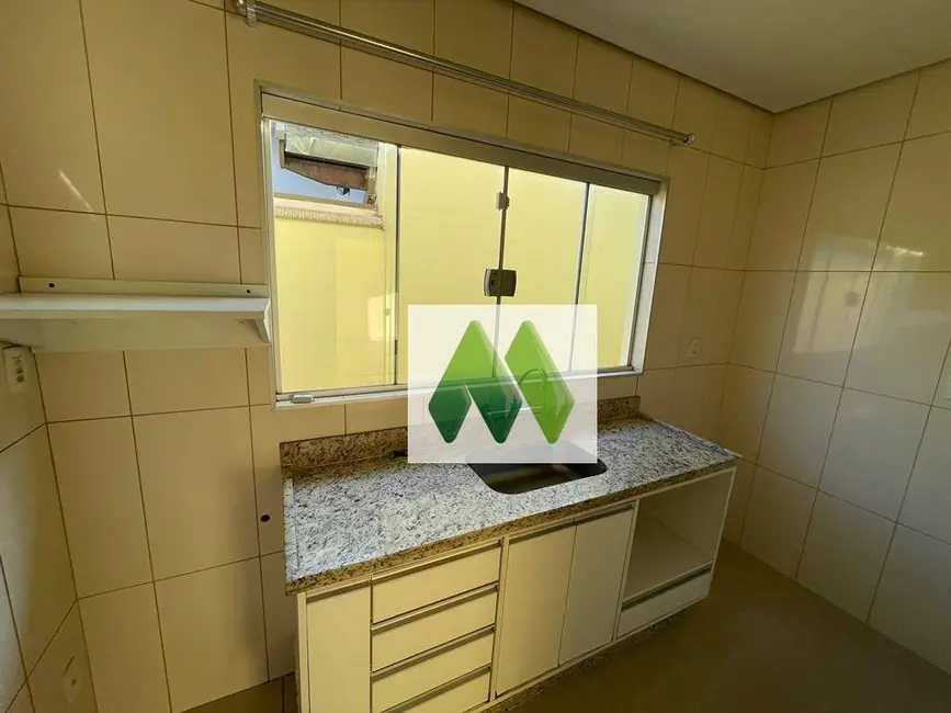 Casa com 3 quartos à venda, 225m2 em Vila Pinheiro Machado, Botucatu - SP - imagem 6 Foto 6 de Casa com 3 quartos à venda, 225m2 em Vila Pinheiro Machado, Botucatu - SP