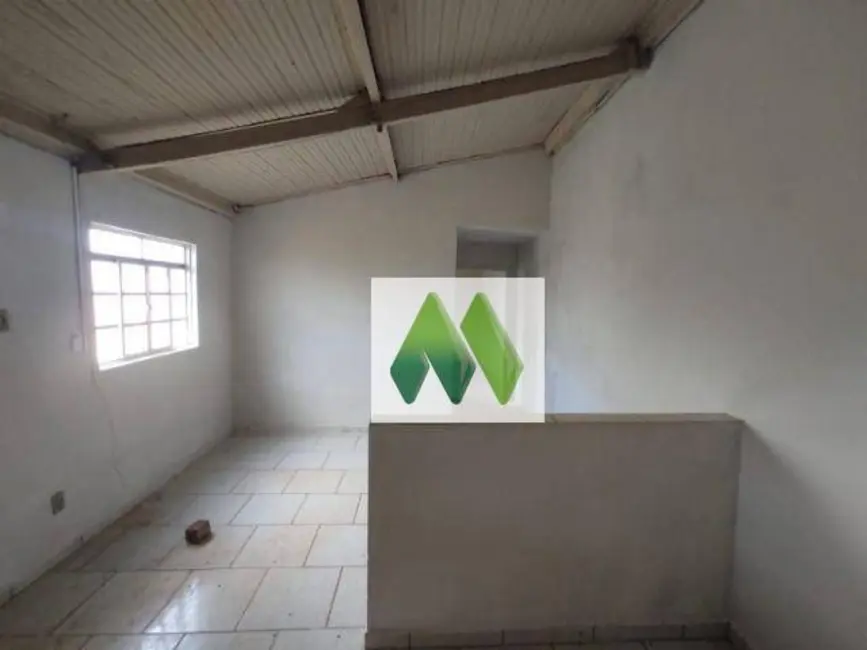 Foto 4 de Casa com 1 quarto à venda, 250m2 em Jardim Itamarati, Botucatu - SP