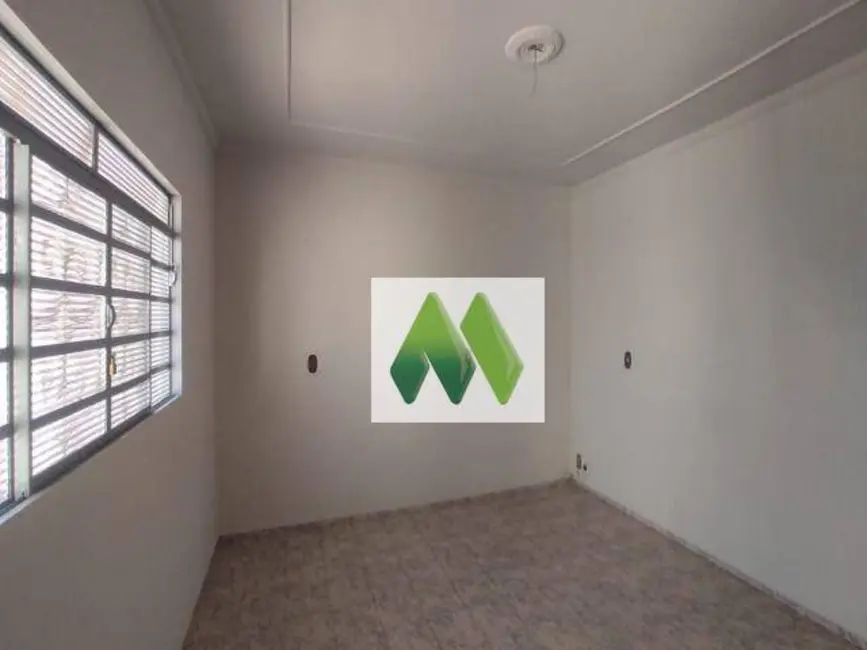 Foto 3 de Casa com 3 quartos à venda, 250m2 em Vila Nova Botucatu, Botucatu - SP