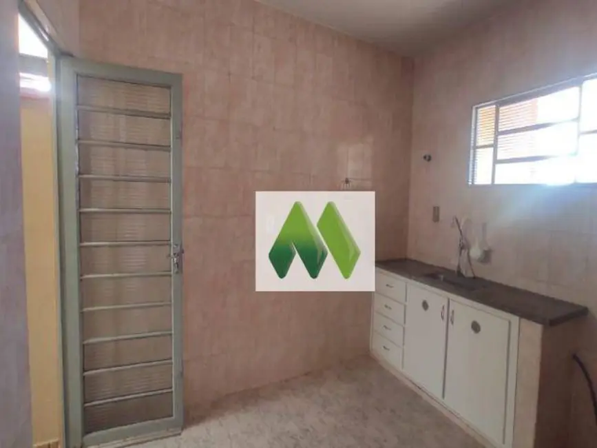 Foto 5 de Casa com 3 quartos à venda, 250m2 em Vila Nova Botucatu, Botucatu - SP