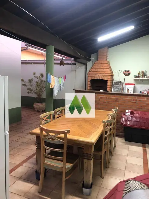 Casa com 3 quartos à venda, 360m2 em Jardim Paraíso II, Botucatu - SP - imagem 6 Foto 6 de Casa com 3 quartos à venda, 360m2 em Jardim Paraíso II, Botucatu - SP