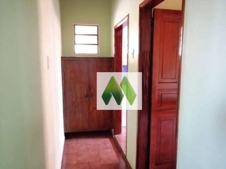 Casa com 3 quartos à venda em Vila São Lúcio, Botucatu - SP - imagem 9 Foto 9 de Casa com 3 quartos à venda em Vila São Lúcio, Botucatu - SP