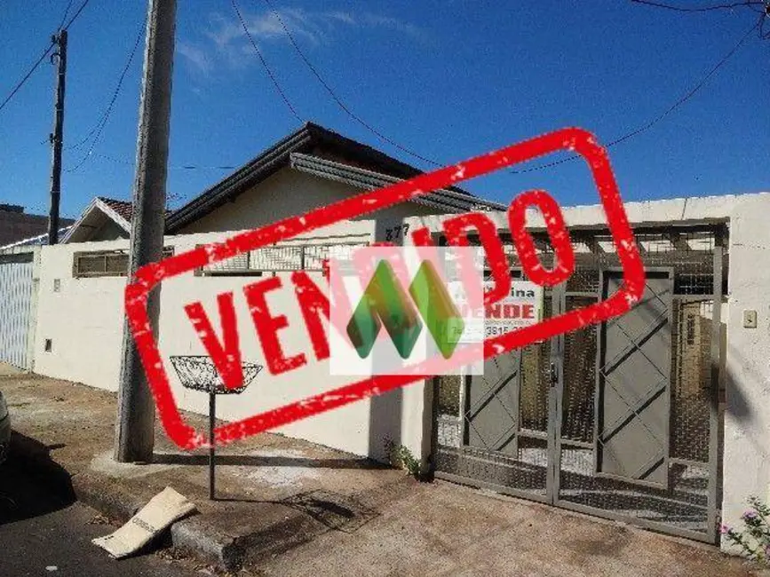 Foto 1 de Casa com 2 quartos à venda, 260m2 em Chácara Montagna, Botucatu - SP