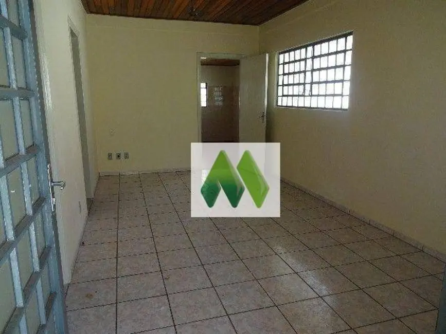 Casa com 2 quartos à venda, 260m2 em Chácara Montagna, Botucatu - SP - imagem 3 Foto 3 de Casa com 2 quartos à venda, 260m2 em Chácara Montagna, Botucatu - SP