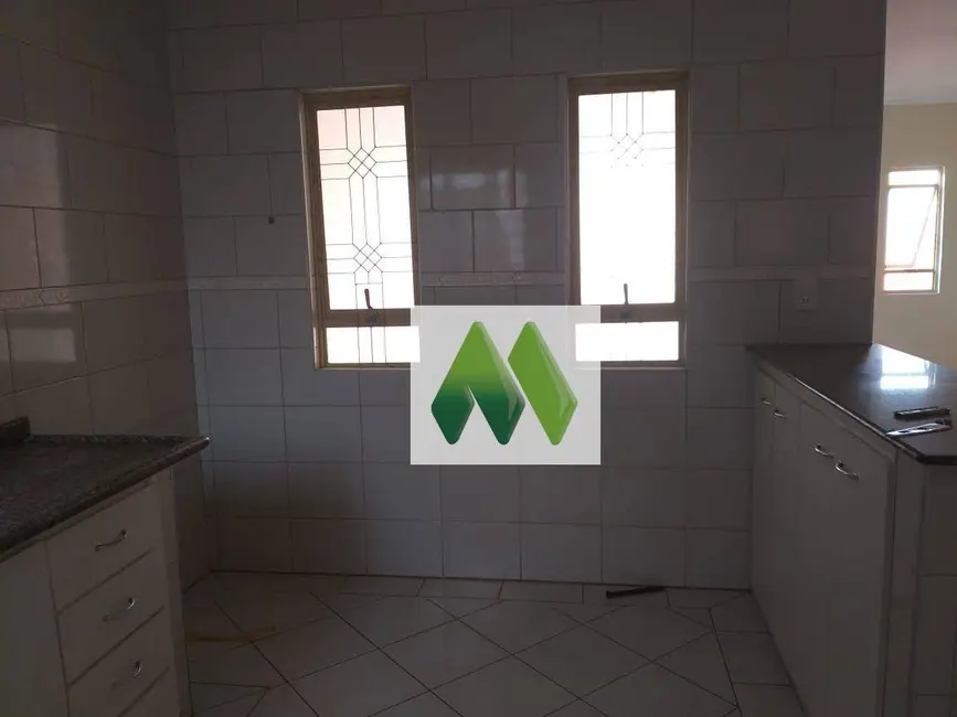 Foto 7 de Casa com 2 quartos à venda, 180m2 em Parque Residencial Primavera, Botucatu - SP