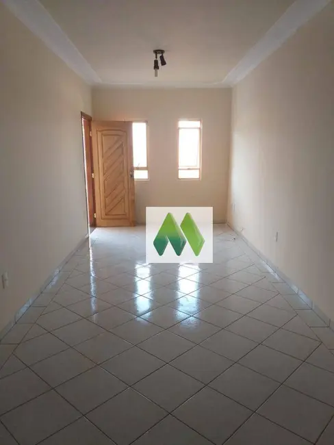 Foto 4 de Casa com 2 quartos à venda, 180m2 em Parque Residencial Primavera, Botucatu - SP