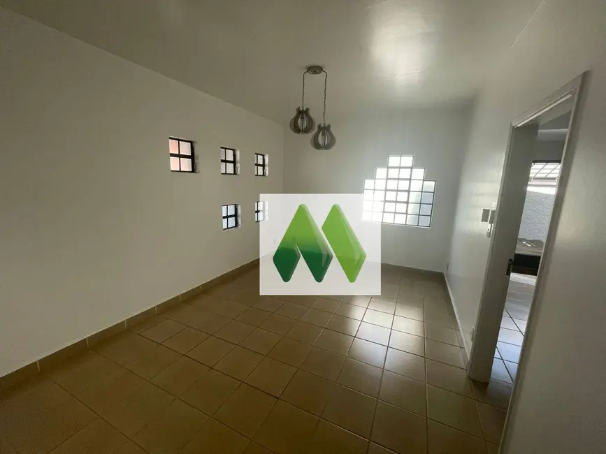 Foto 4 de Casa com 4 quartos à venda, 348m2 em Chácara Montagna, Botucatu - SP