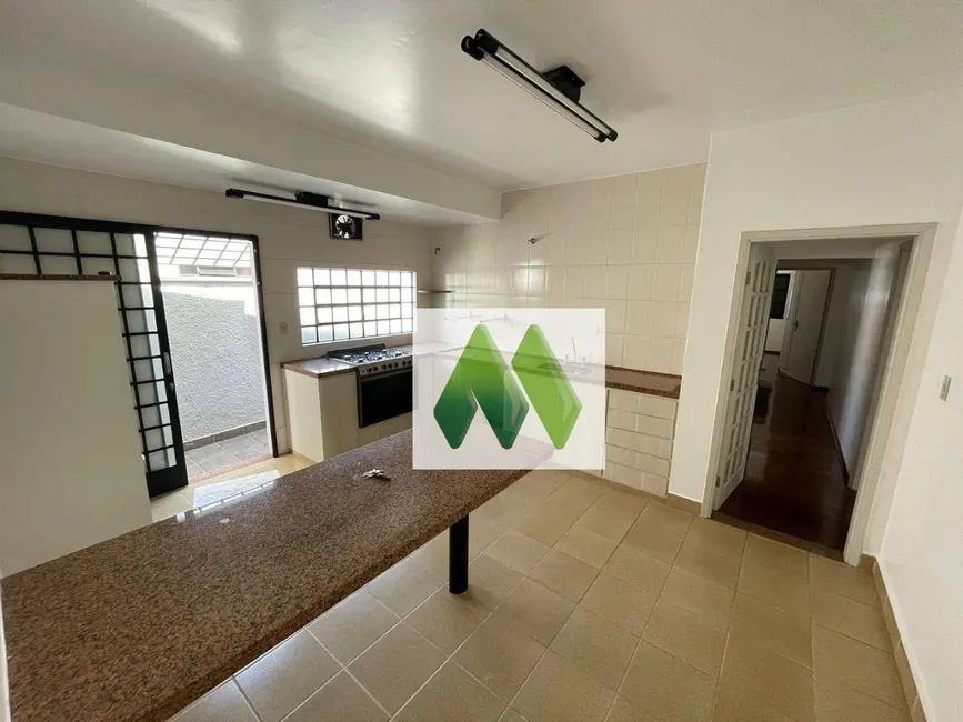 Foto 5 de Casa com 4 quartos à venda, 348m2 em Chácara Montagna, Botucatu - SP