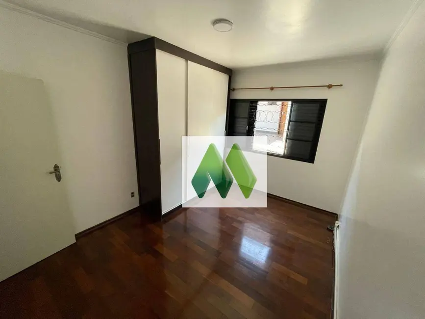 Foto 9 de Casa com 4 quartos à venda, 348m2 em Chácara Montagna, Botucatu - SP