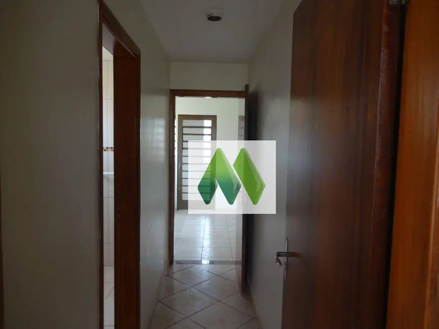 Casa com 2 quartos à venda, 250m2 em Vila Nova Botucatu, Botucatu - SP - imagem 9 Foto 9 de Casa com 2 quartos à venda, 250m2 em Vila Nova Botucatu, Botucatu - SP