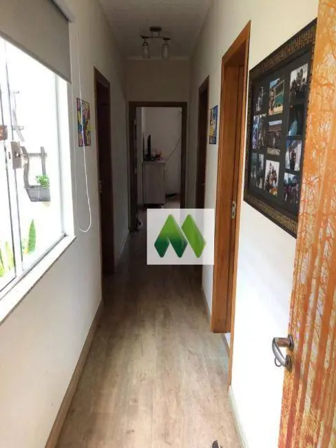 Foto 6 de Casa com 3 quartos à venda, 340m2 em Jardim Planalto, Botucatu - SP