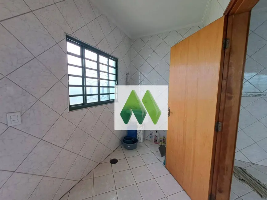 Casa com 2 quartos à venda, 360m2 em Jardim Paraíso II, Botucatu - SP - imagem 8 Foto 8 de Casa com 2 quartos à venda, 360m2 em Jardim Paraíso II, Botucatu - SP