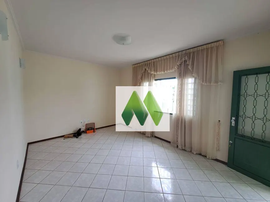 Casa com 2 quartos à venda, 360m2 em Jardim Paraíso II, Botucatu - SP - imagem 5 Foto 5 de Casa com 2 quartos à venda, 360m2 em Jardim Paraíso II, Botucatu - SP