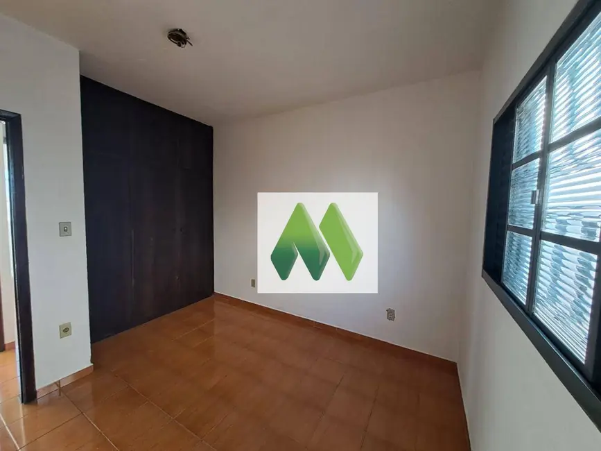 Casa com 2 quartos à venda, 180m2 em Jardim Paraíso II, Botucatu - SP - imagem 5 Foto 5 de Casa com 2 quartos à venda, 180m2 em Jardim Paraíso II, Botucatu - SP