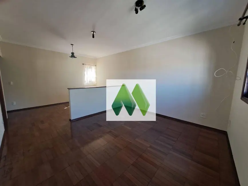 Foto 5 de Casa com 4 quartos à venda, 250m2 em Jardim Paraíso, Botucatu - SP