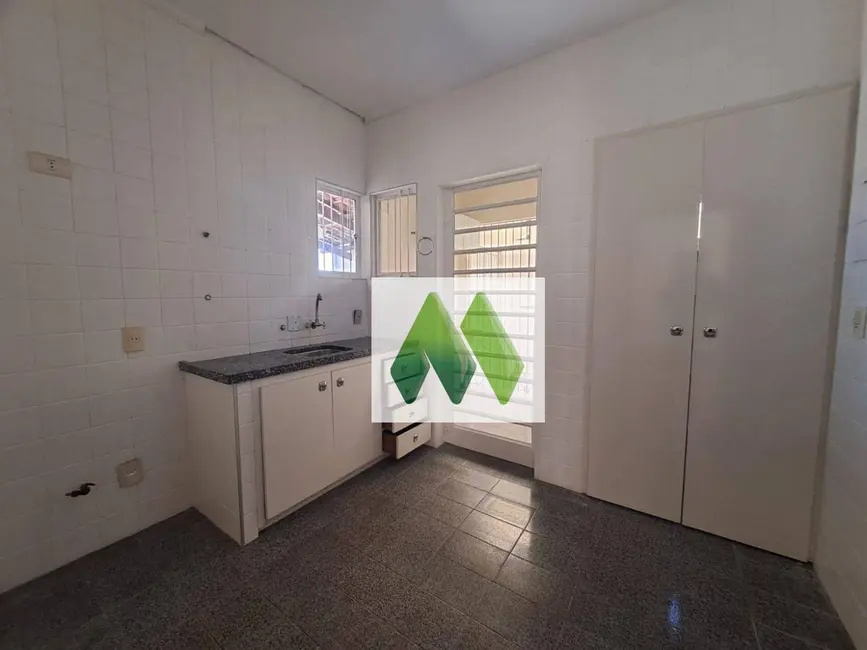 Foto 10 de Casa com 4 quartos à venda, 250m2 em Jardim Paraíso, Botucatu - SP