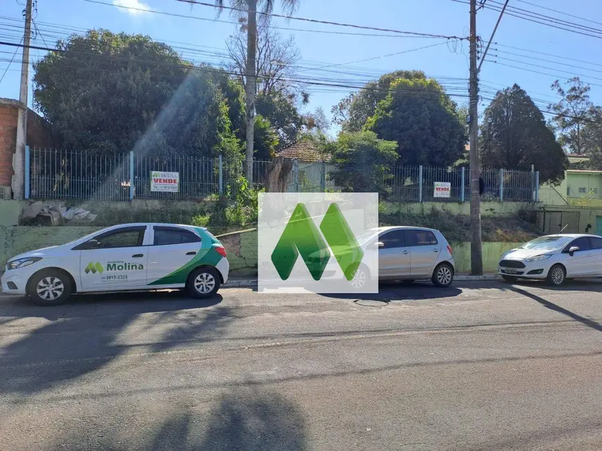 Chácara à venda, 1550m2 em Botucatu - SP - imagem 3 Foto 3 de Chácara à venda, 1550m2 em Botucatu - SP