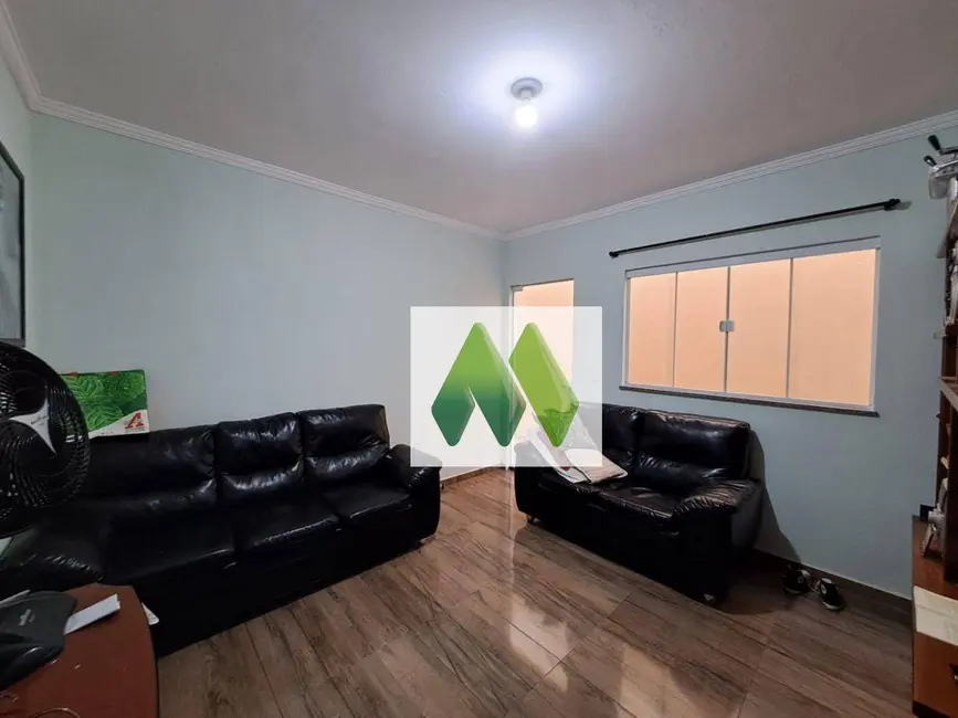 Foto 4 de Casa com 2 quartos à venda, 125m2 em Jardim Itamarati, Botucatu - SP