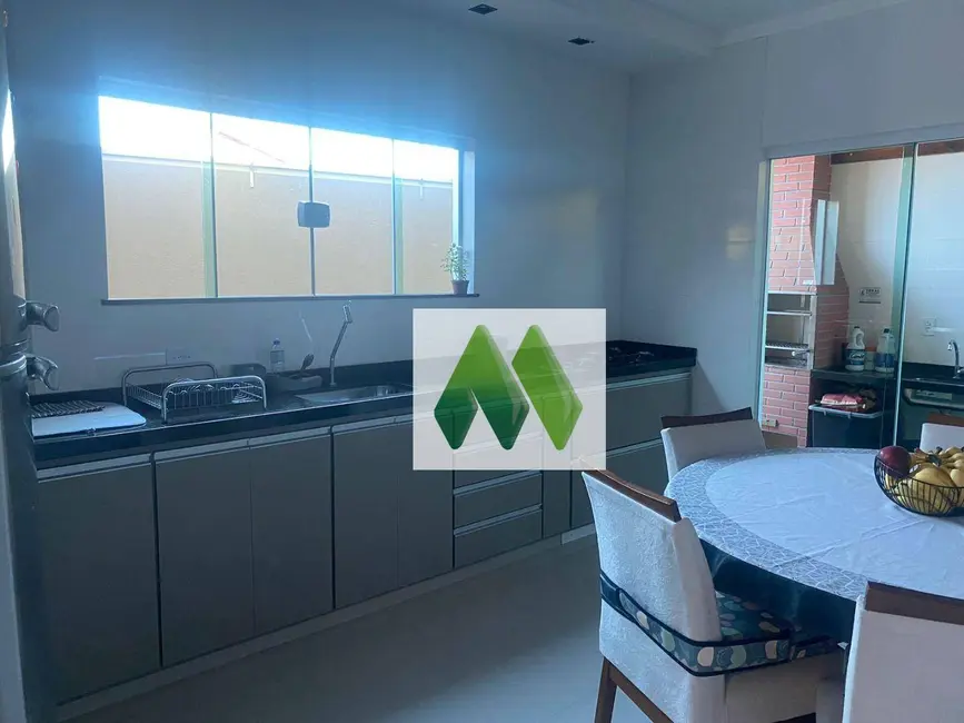 Casa com 3 quartos à venda, 137m2 em Jardim Flamboyant, Botucatu - SP - imagem 5 Foto 5 de Casa com 3 quartos à venda, 137m2 em Jardim Flamboyant, Botucatu - SP