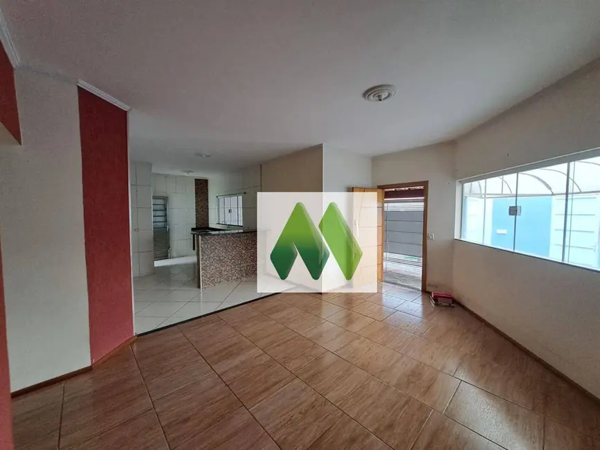 Casa com 2 quartos à venda, 171m2 em Jardim Itamarati, Botucatu - SP - imagem 6 Foto 6 de Casa com 2 quartos à venda, 171m2 em Jardim Itamarati, Botucatu - SP