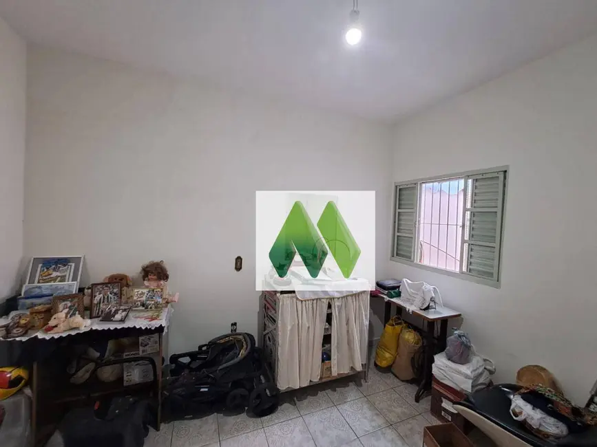 Foto 8 de Casa com 3 quartos à venda, 200m2 em Conjunto Habitacional Humberto Popolo, Botucatu - SP